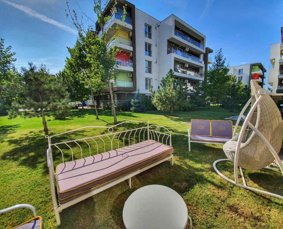Beside Airport Apartment Otopeni Exterior foto